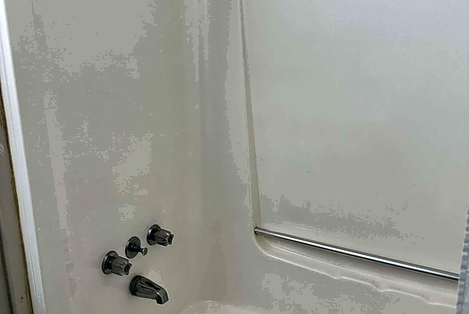 Travelodge by Wyndham Langley City