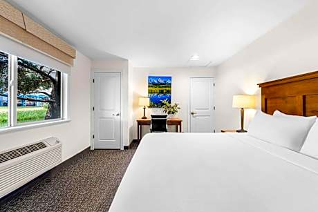 Two-Bedroom King Suite with Sofa Bed and River View - Non-Smoking