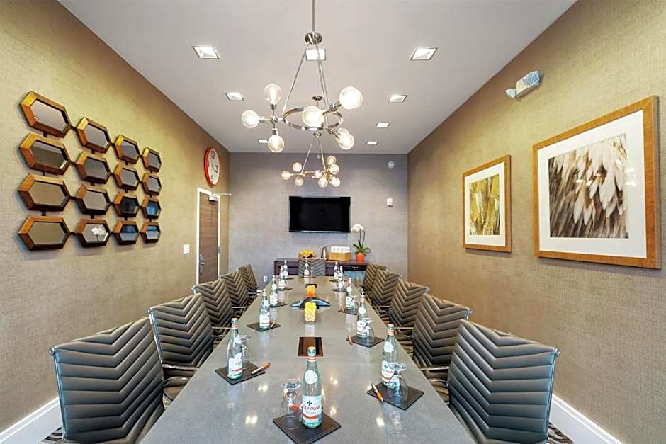 DoubleTree By Hilton Hotel Galveston Beach
