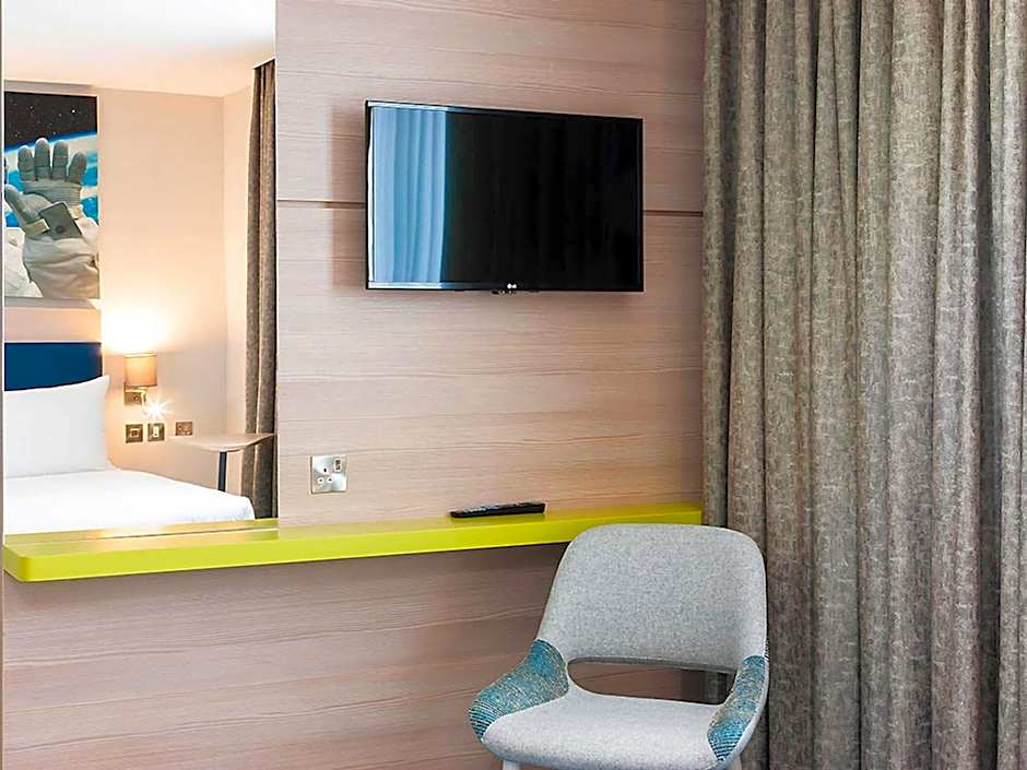 ibis Styles London Heathrow Airport