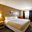 First Inn By OYO Quinter Hwy 70
