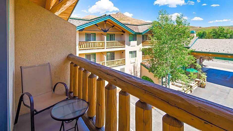 Best Western Plus Kentwood Lodge