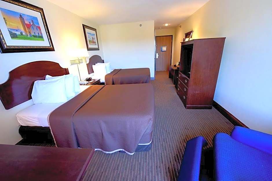 Photo 1 of 4 of 2 Double Beds