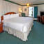 Emerald Dolphin Inn & Mini Golf