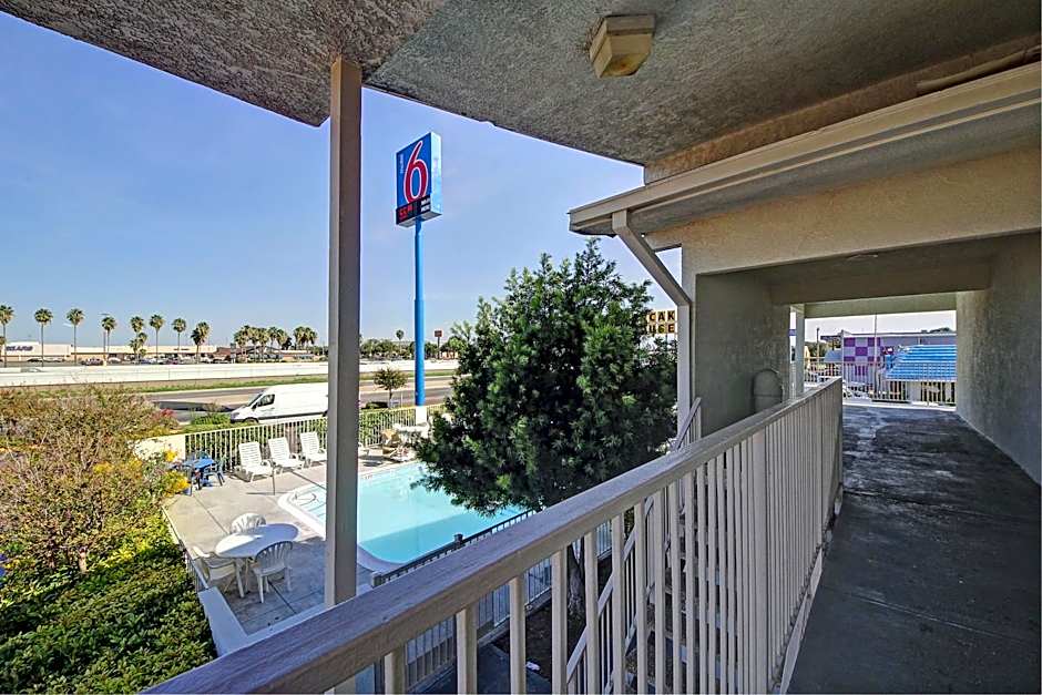 Motel 6 Laredo South