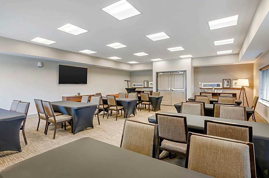 Country Inn & Suites by Radisson, Charlottesville-UVA, VA