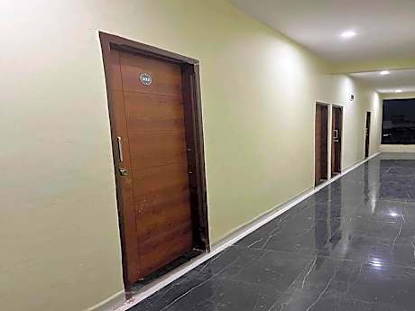 Hotel O Pravin Executive