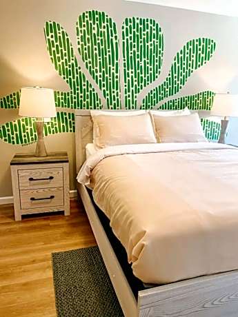 Waterfall Seeker's Retreat