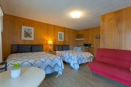 Deluxe 2 Double Beds