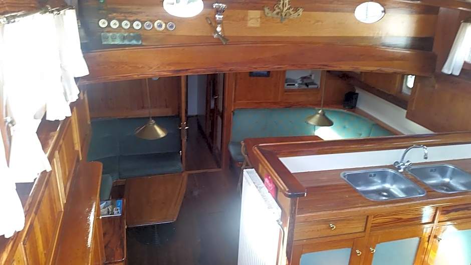 tjalkjacht pelikaan enkhuizen