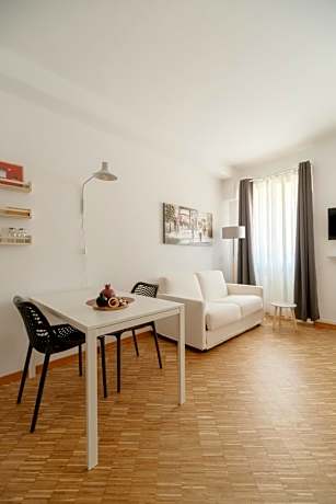 Deluxe Studio