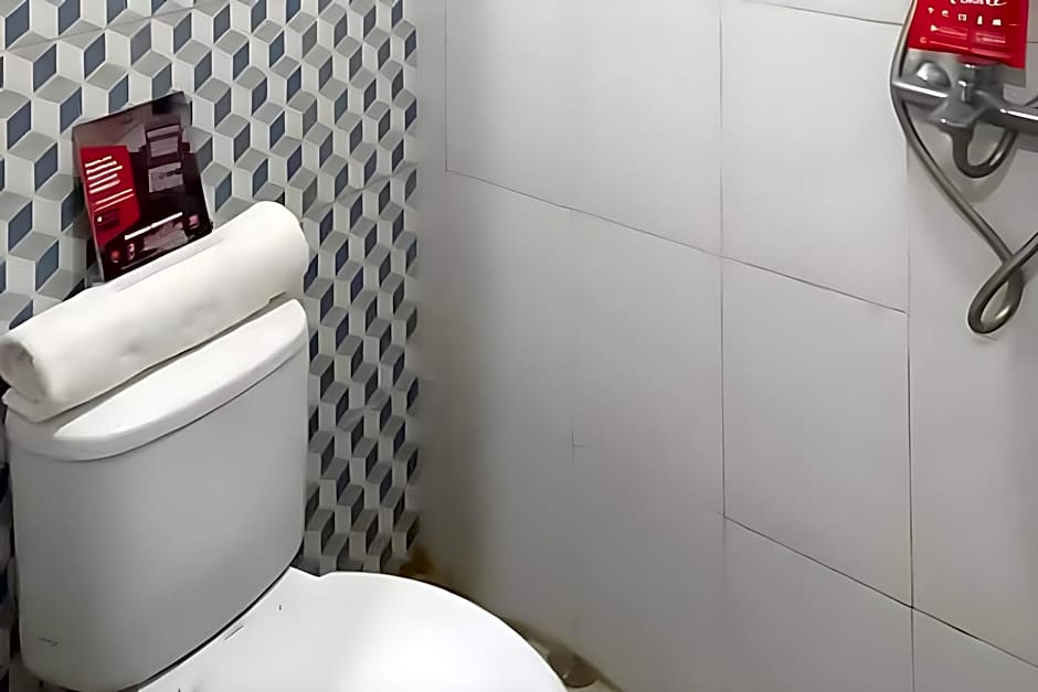 RedDoorz near Universitas Widyagama Malang 2