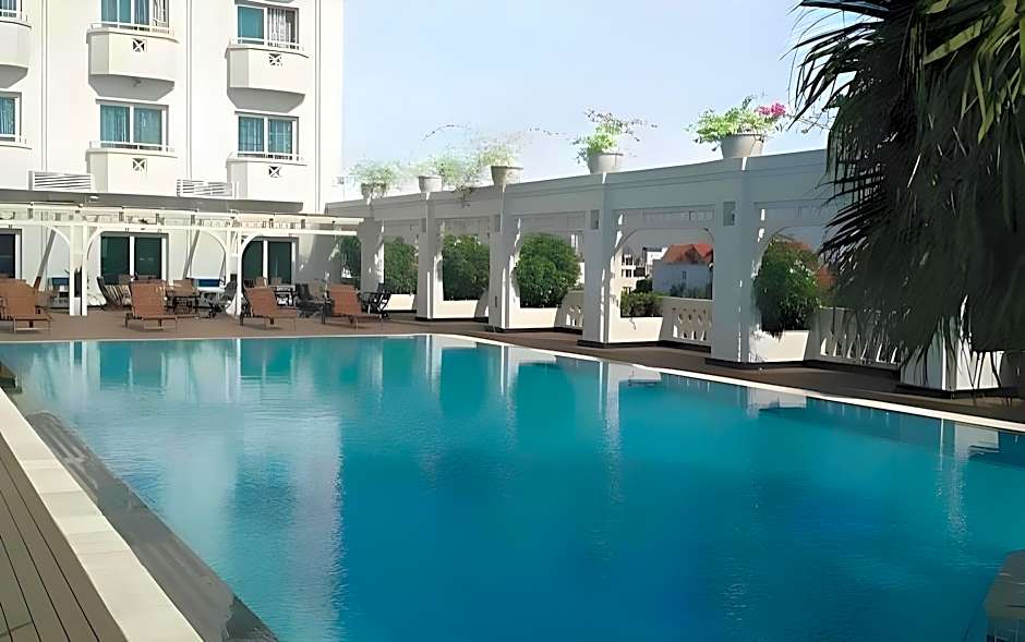 Pearl River Hotel & Apartment
