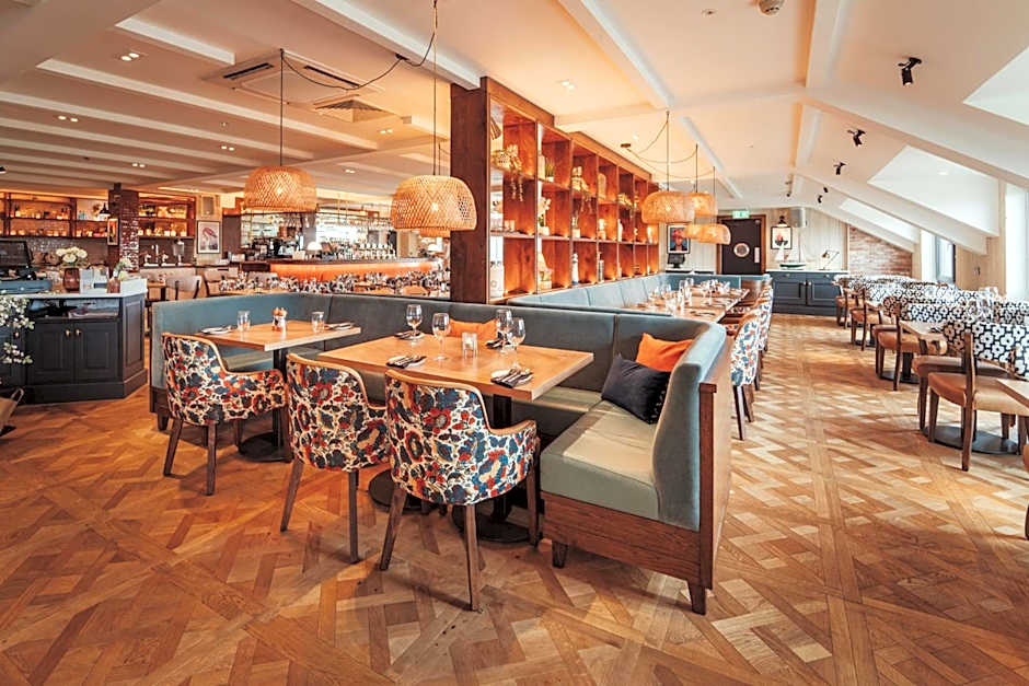 Westport Coast Hotel