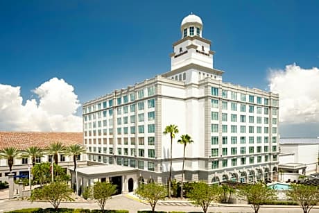 Renaissance by Marriott Tampa International Plaza Hotel