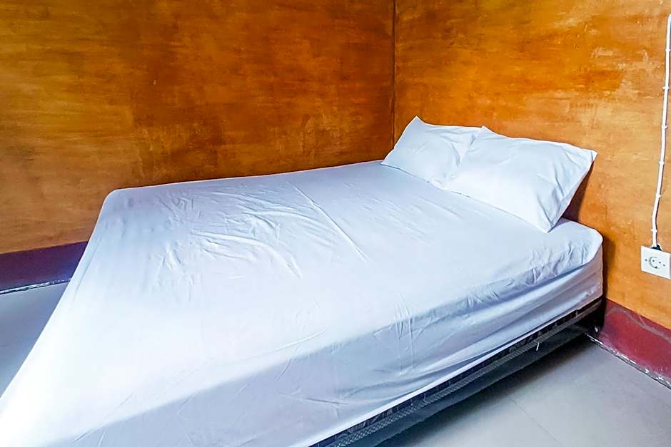 Rejeng Bungalow Near Gangga Waterfall Lombok