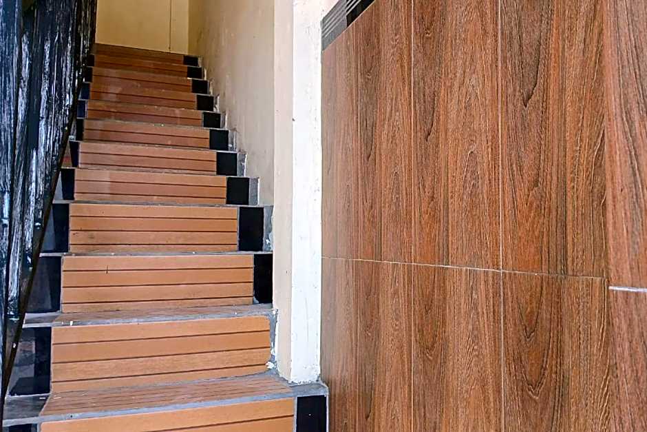 RedDoorz @ Dien Homestay Syariah Alun-alun Pasuruan