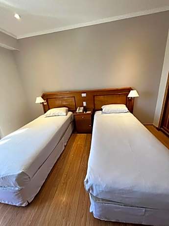 HABITACIÓN SUPERIOR - 2 CAMAS INDIVIDUALES - VISTA CIUDAD