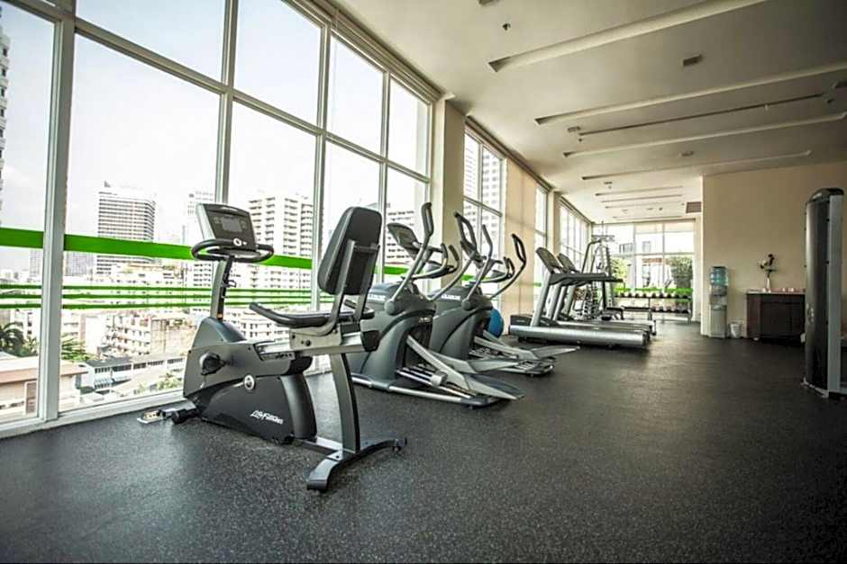 Lohas Residences Sukhumvit (SHA Plus)