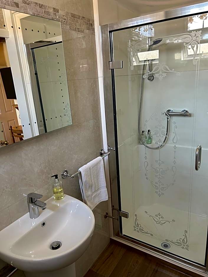 Oakwood Bed and Breakfast Heathrow