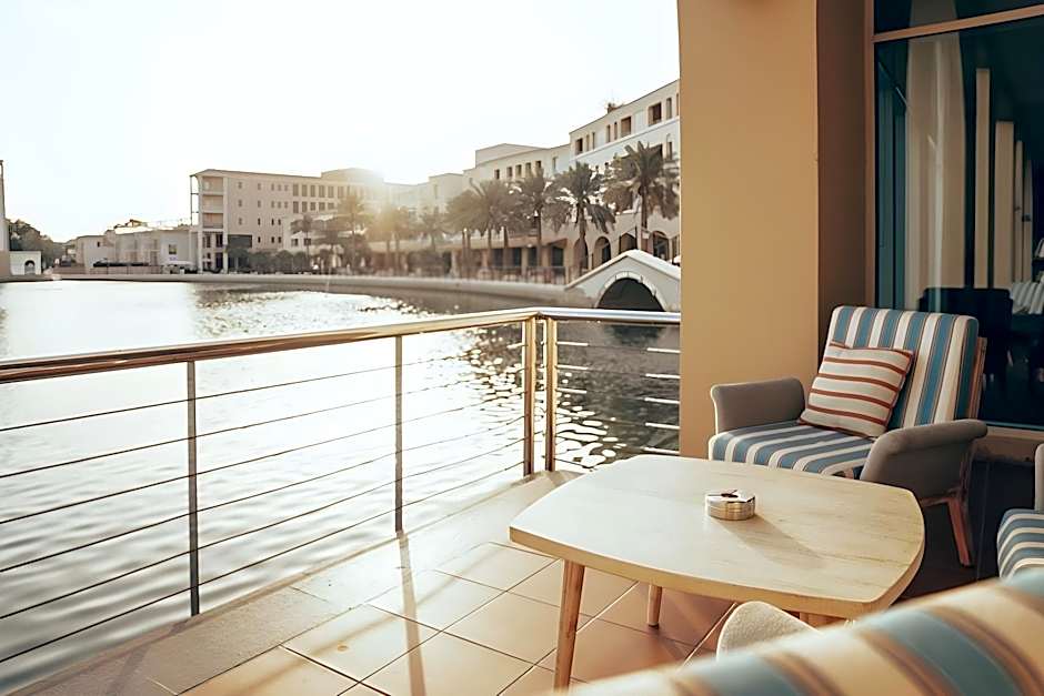 Millennium Lakeview Hotel