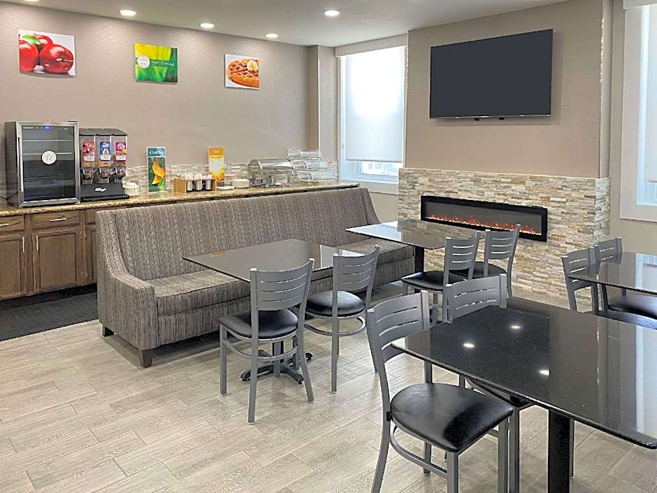 Quality Inn & Suites Kansas City Downtown