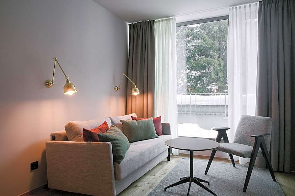 Omaela Apartments