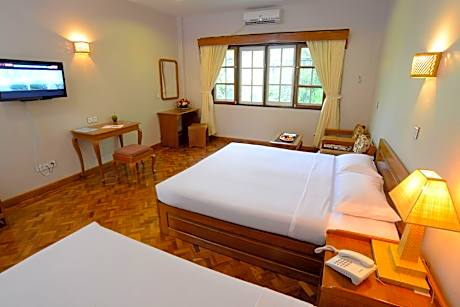 Deluxe Twin - 2 Single Beds