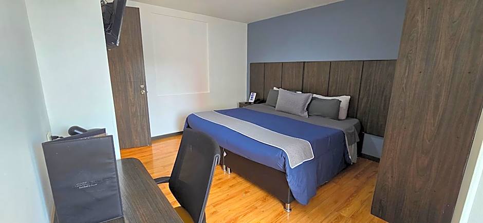 Stay Blue Hotel