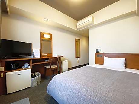 Single Room - Smoking - No Daily Cleaning