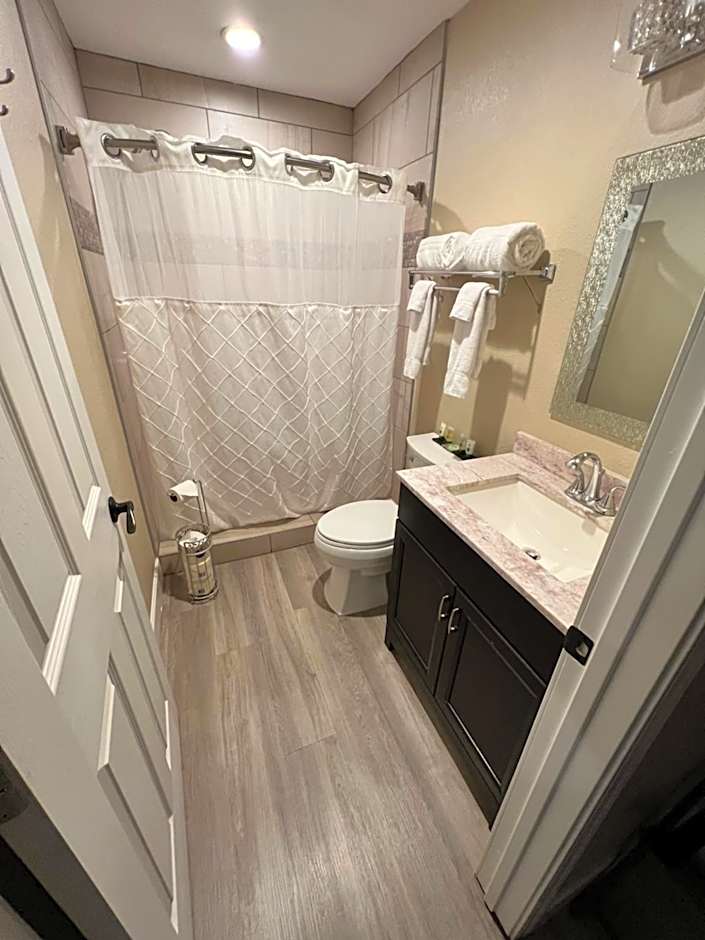 Lantern Light Inn - Romantic Getaway