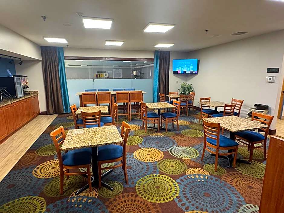 Baymont by Wyndham Mishawaka South Bend Area