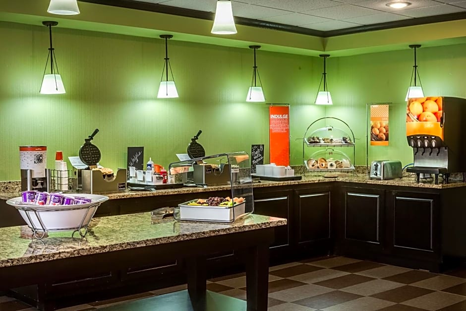 Hampton Inn South Heritage Park