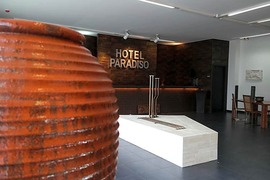 Hotel Paradiso