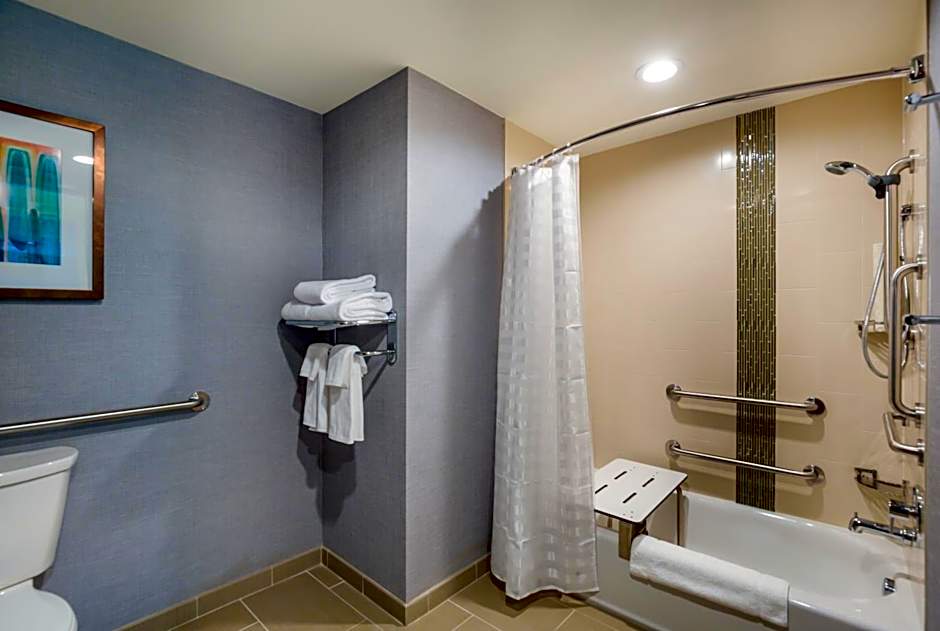 Hyatt Place Hampton Convention Center