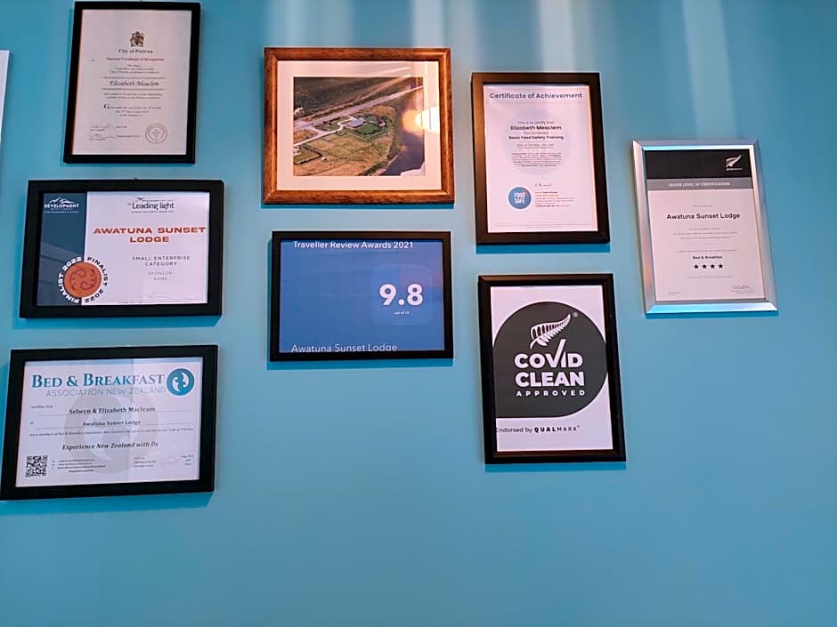 Awatuna Sunset Lodge