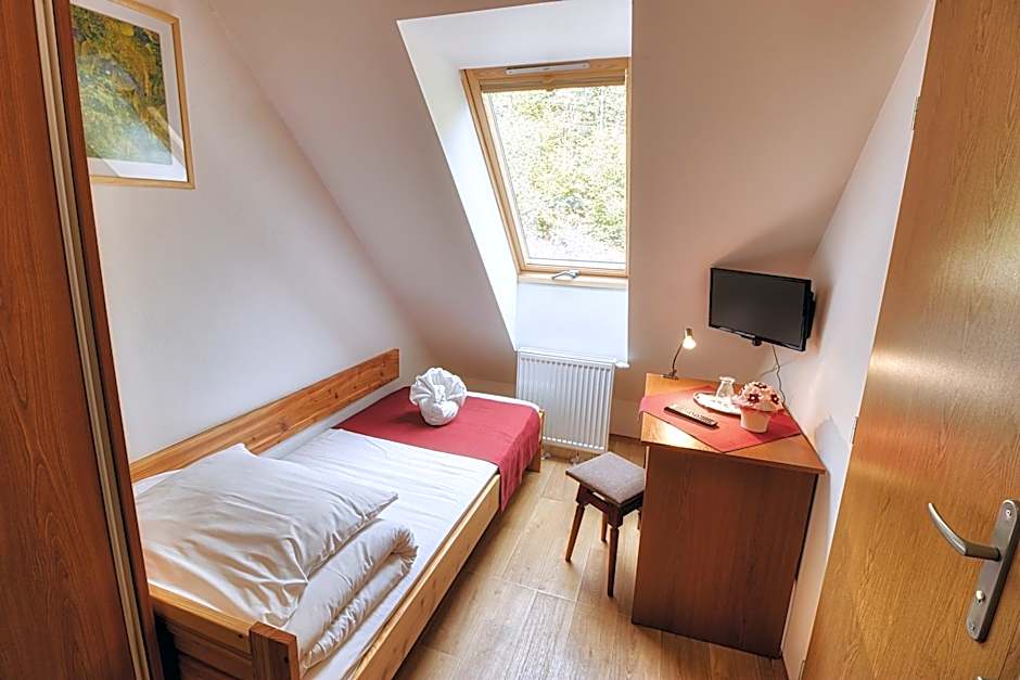 Photo 1 of 4 of Single Room with Private Bathroom