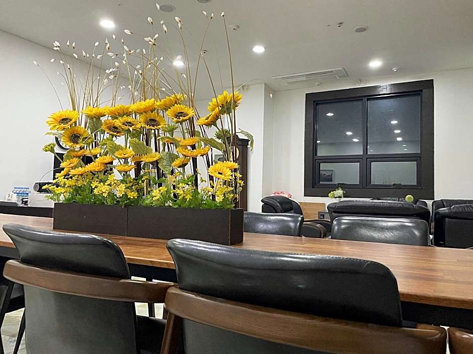 Hotel EMBLEDON