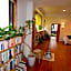 Guesthouse Hyakumanben Cross