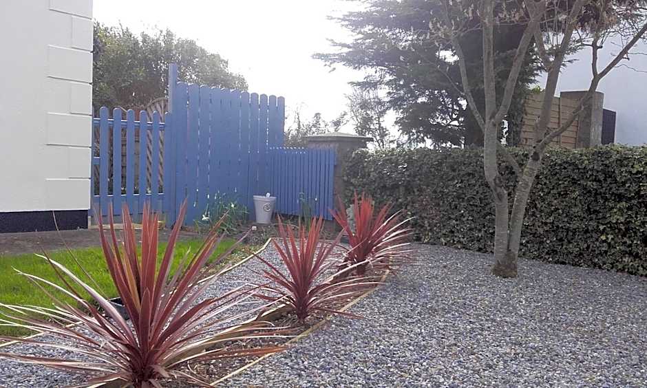 Twin Oaks Bed & Breakfast