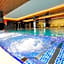 Luxury suites with gym and pool floor40