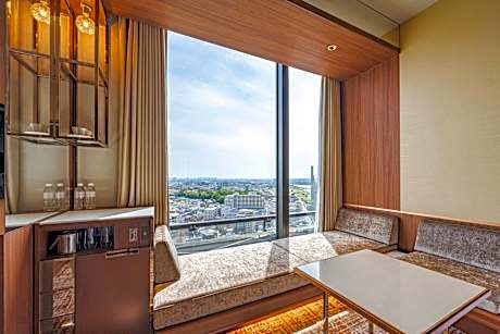 Executive King Room with Sofa Bed - Non-Smoking