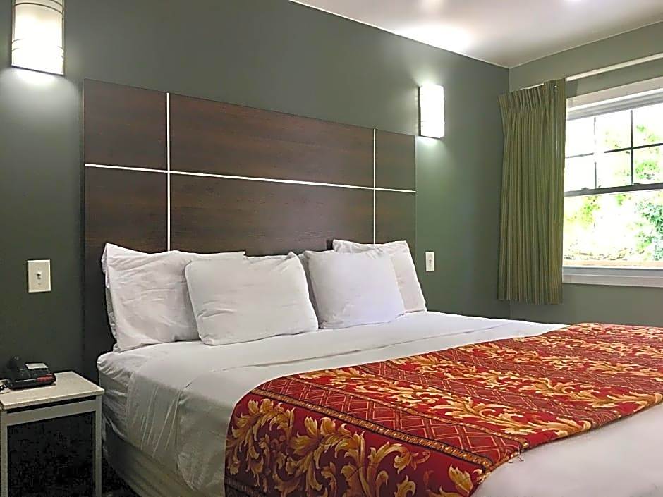 Red Carpet Inn - Norristown