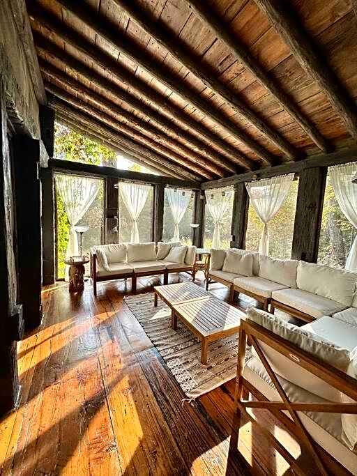 Nature Retreat w/ Sunroom Gazebo