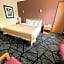 Woodland Inn & Suites