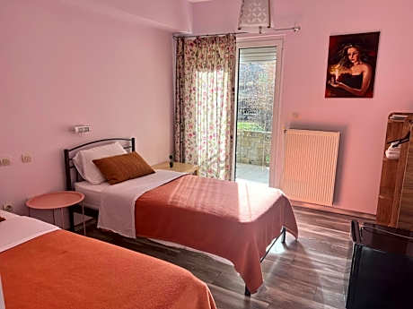 Twin Room with Mountain View