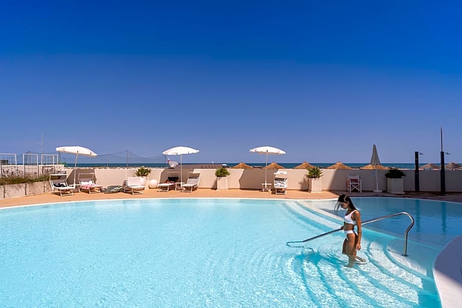 Nautilus Family Hotel