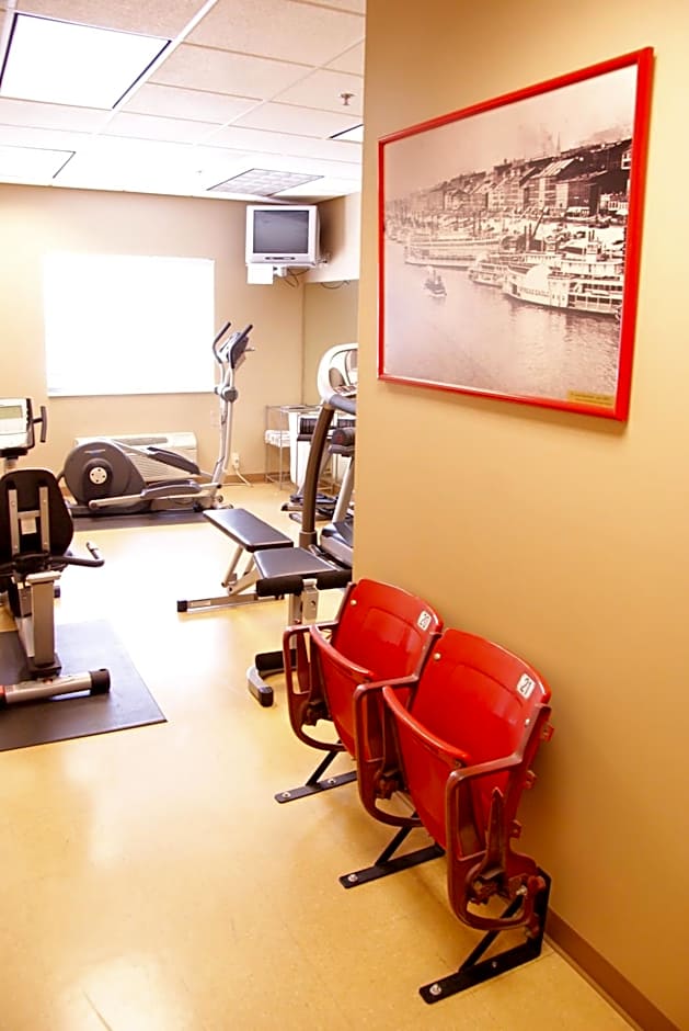 Country Hearth Inn & Suites Edwardsville St. Louis