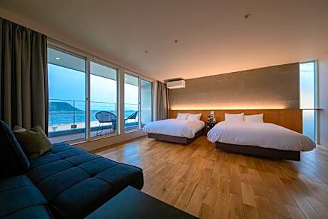 Villa - Beach Front