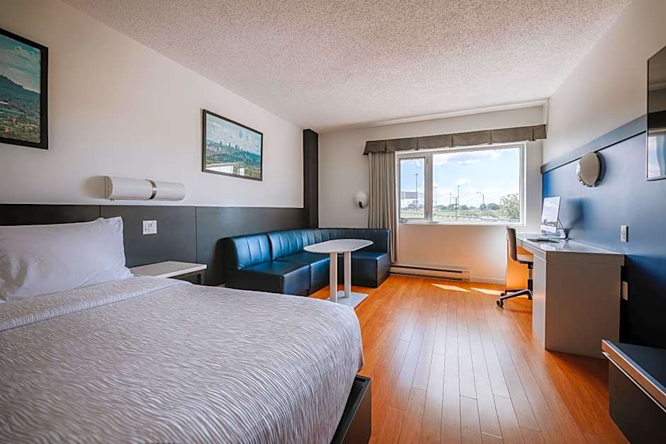 Le Dauphin MontrÃ©al-Longueuil